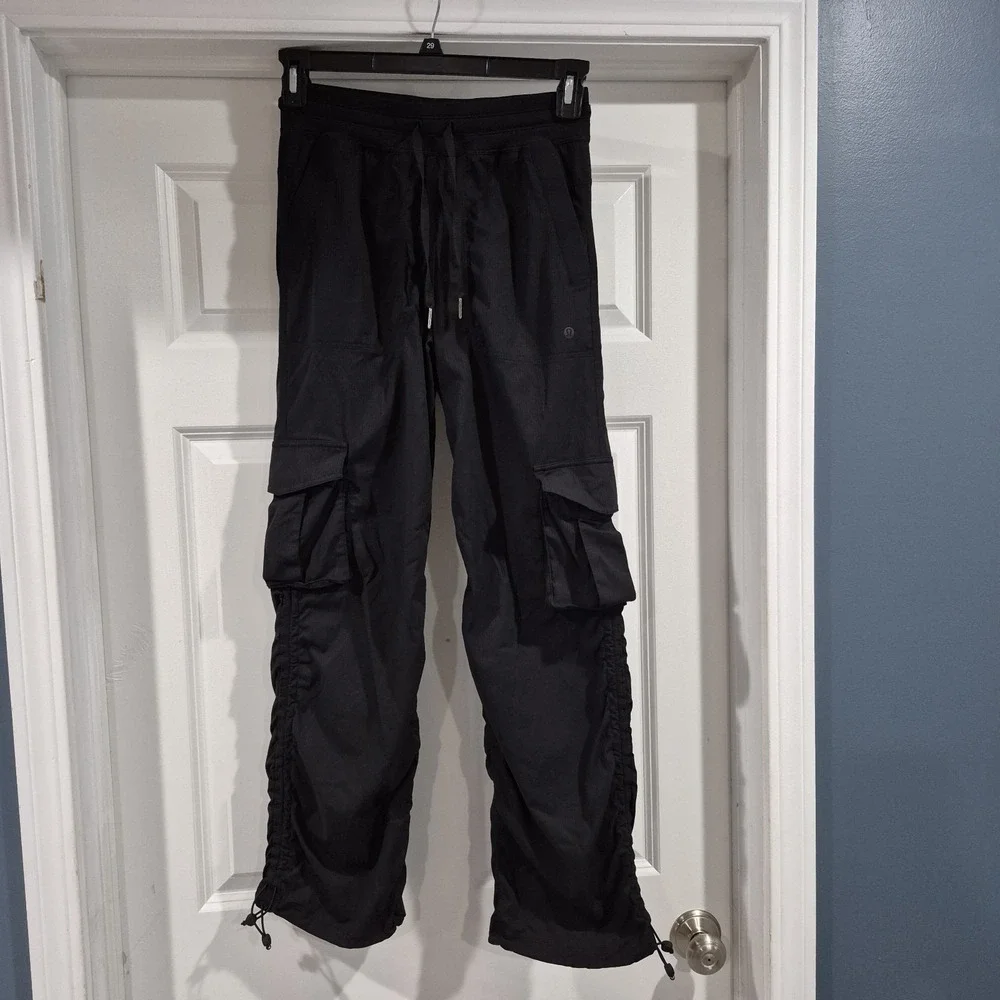 Lululemon Pants Womens XS Black Dance Studio Cargo Baggy Mid-Rise Relaxed Fit